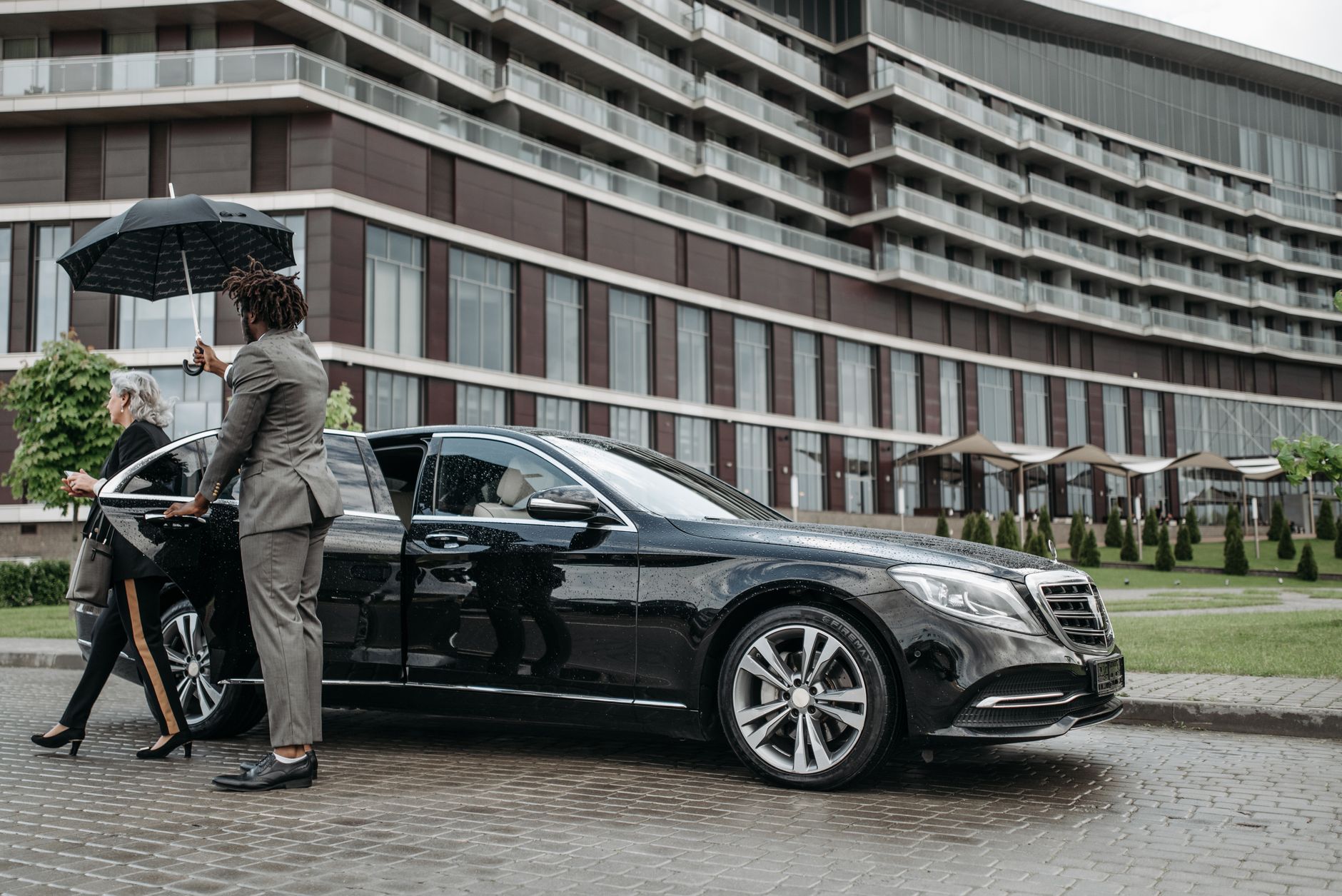 Chauffeur privé équipe à Drancy
